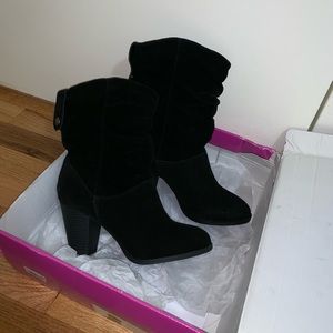 Brand new Rampage Trixen slouch suede boots sz 6